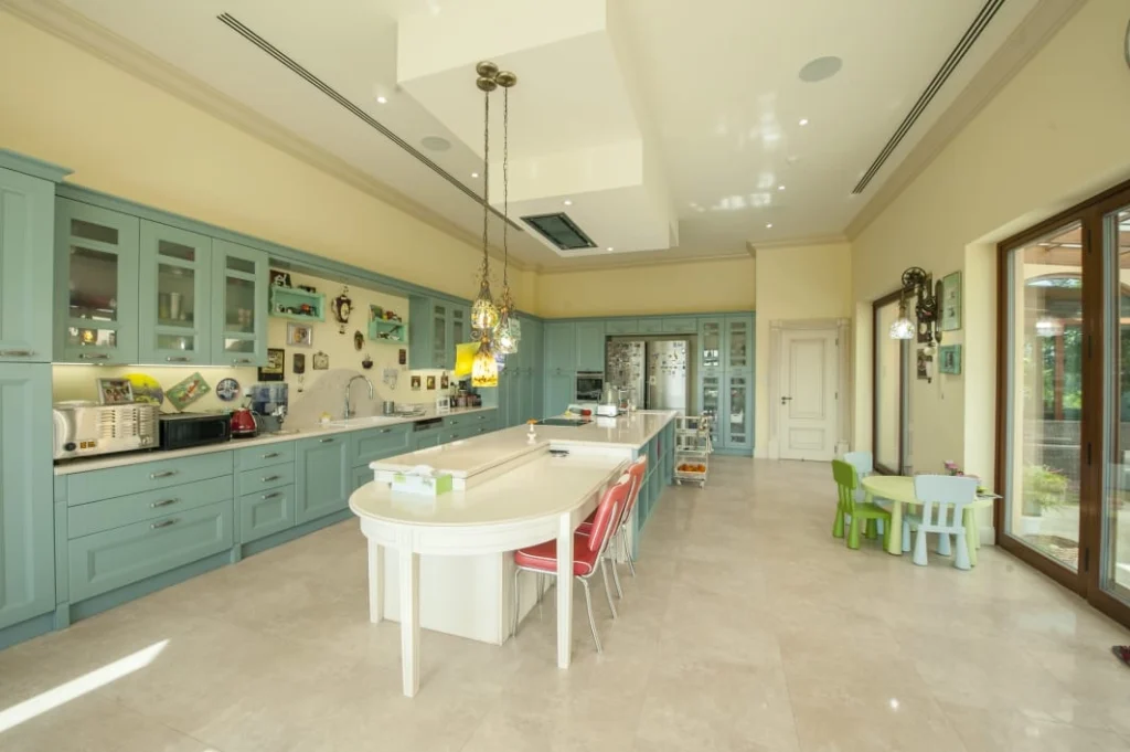 6+ Bedroom House for Sale in Agios Tychonas, Limassol District