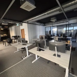338m² Office for Rent