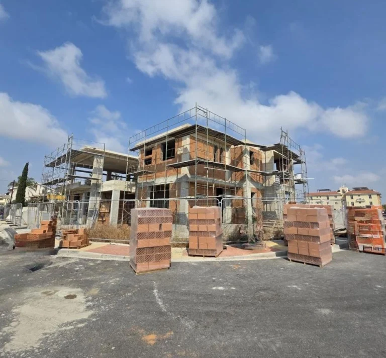 Cheap Houses and Villas for Sale Larnaca up to 600000 euro