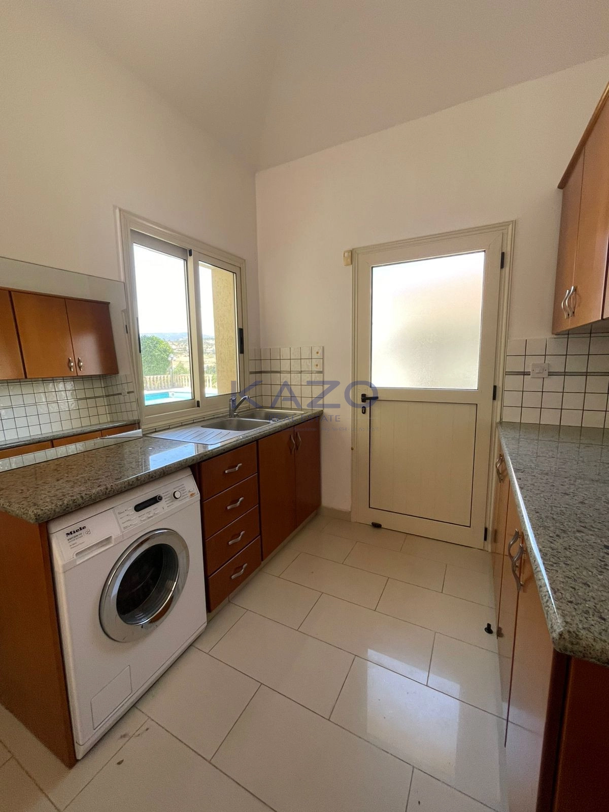 5 Bedroom House for Sale in Pyrgos Lemesou, Limassol District