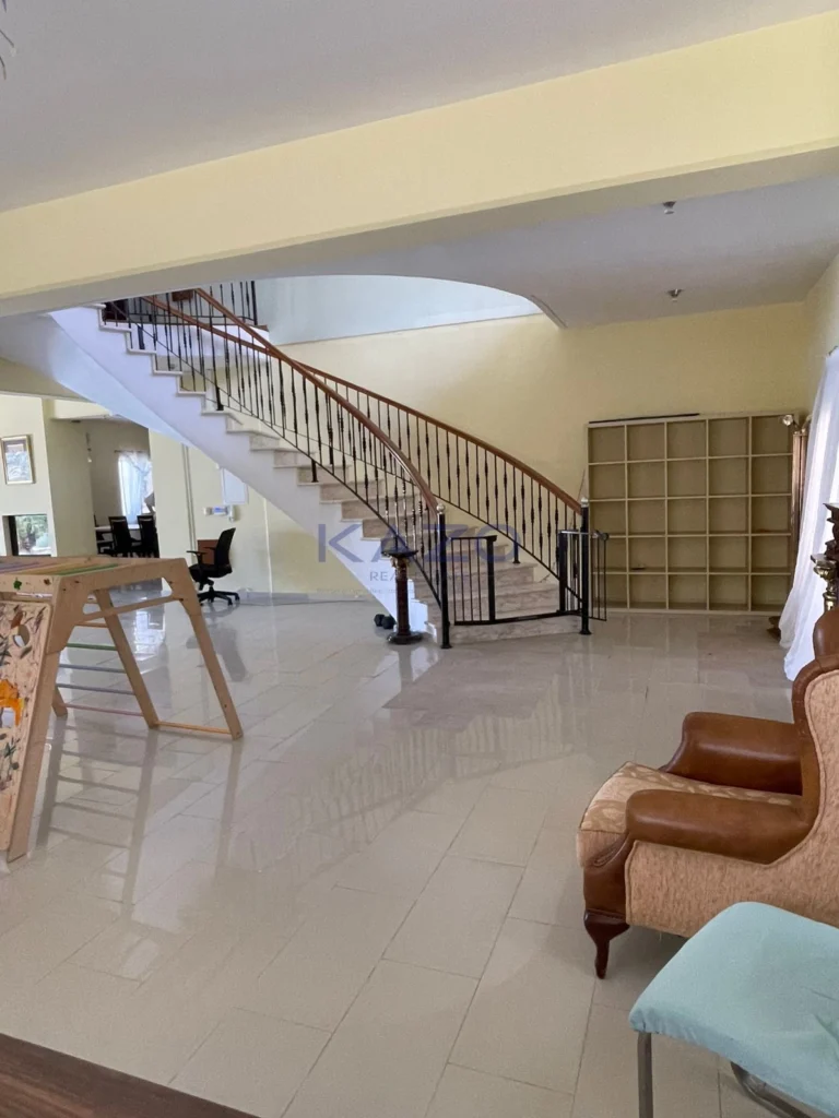 5 Bedroom House for Sale in Pyrgos Lemesou, Limassol District