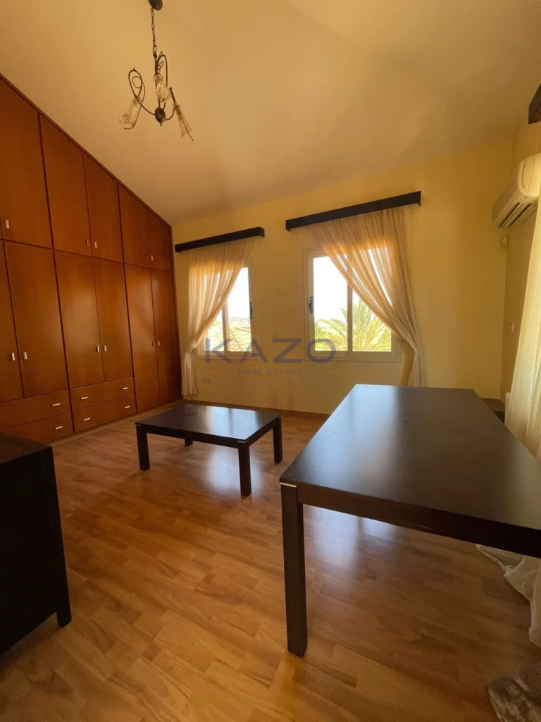 5 Bedroom House for Sale in Pyrgos Lemesou, Limassol District