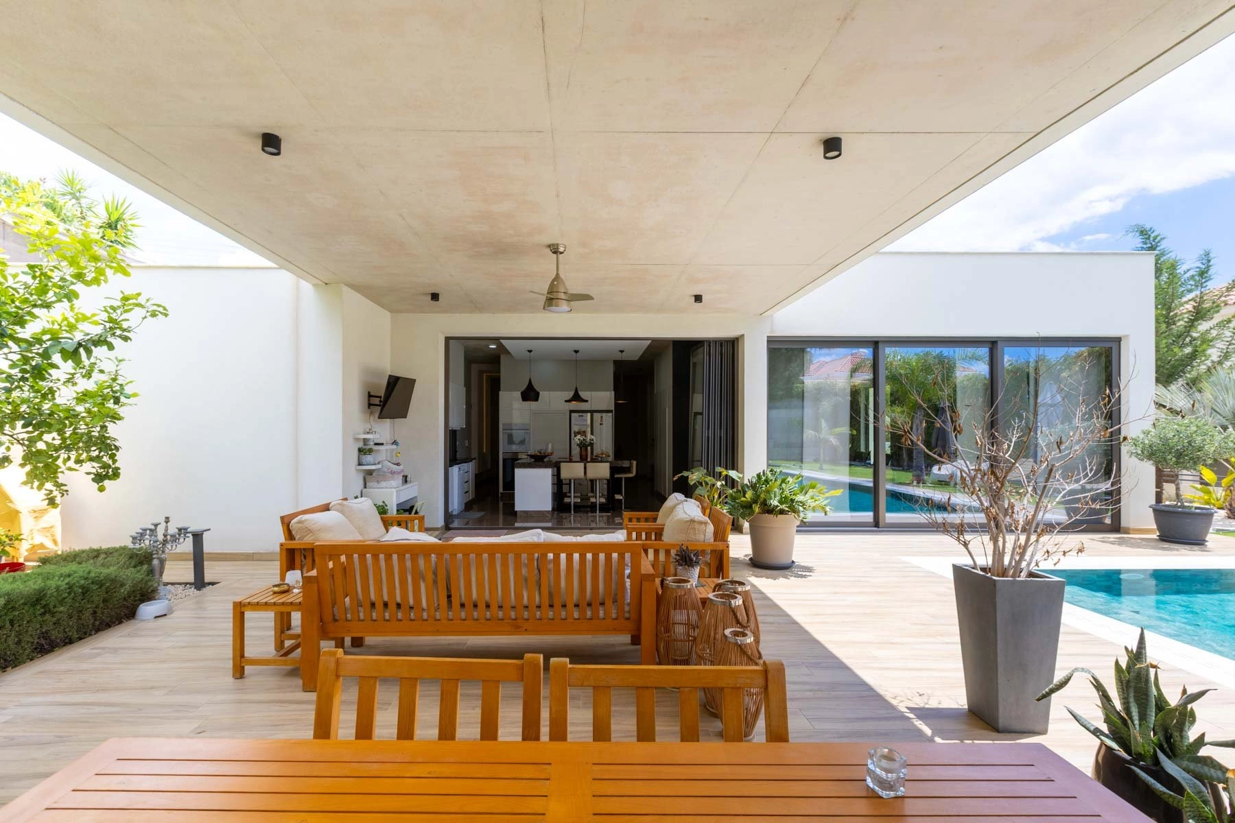 4 Bedroom House for Sale in Limassol – Agios Athanasios