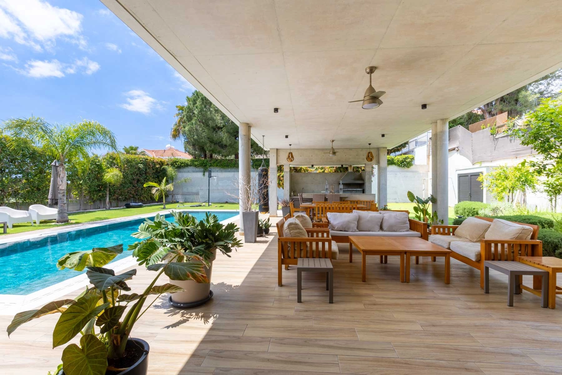 4 Bedroom House for Sale in Limassol – Agios Athanasios