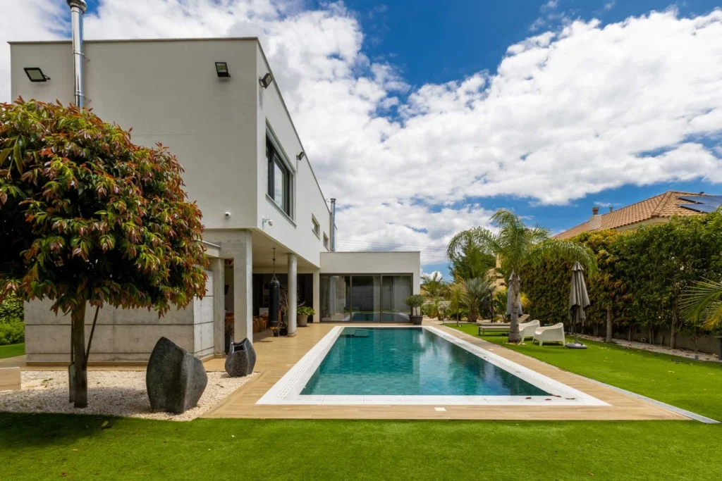 4 Bedroom House for Sale in Limassol – Agios Athanasios