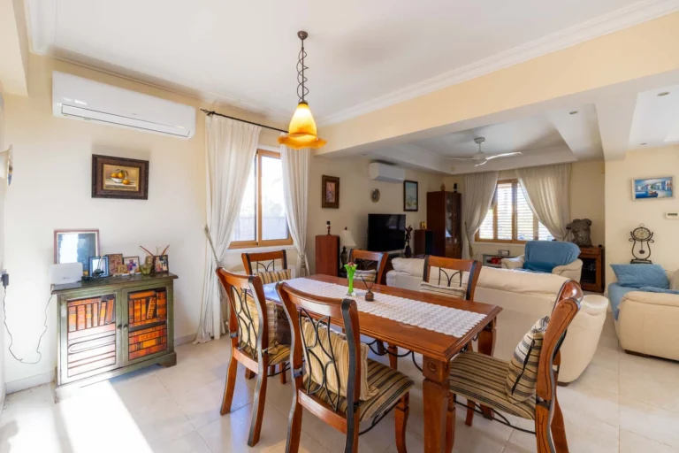 Cheap Houses and Villas for Sale Larnaca up to 700000 euro