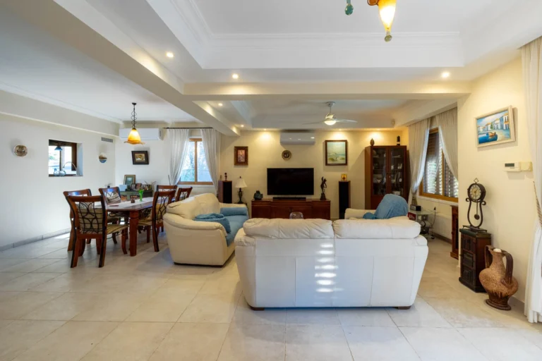 Cheap Houses and Villas for Sale Larnaca up to 700000 euro