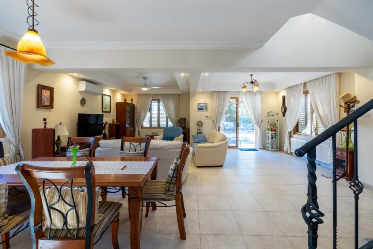 Cheap Houses and Villas for Sale Larnaca up to 700000 euro