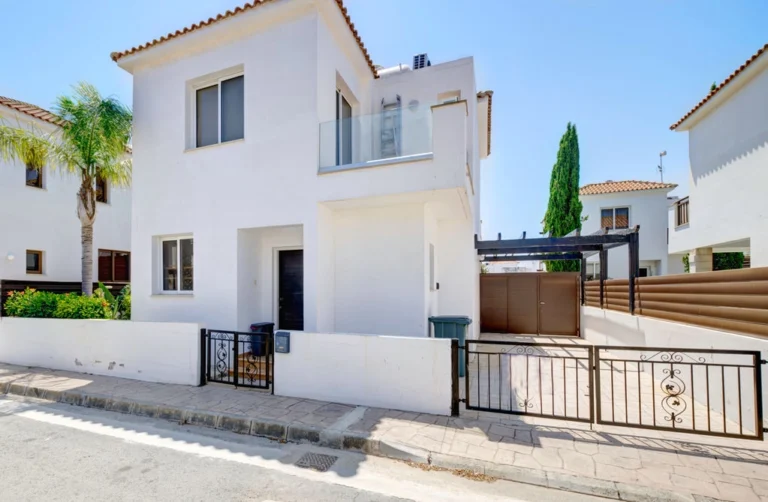 Cheap Houses and Villas for Sale Famagusta up to 400000 euro