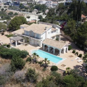 5 Bedroom House for Sale in Agios Tychonas, Limassol District