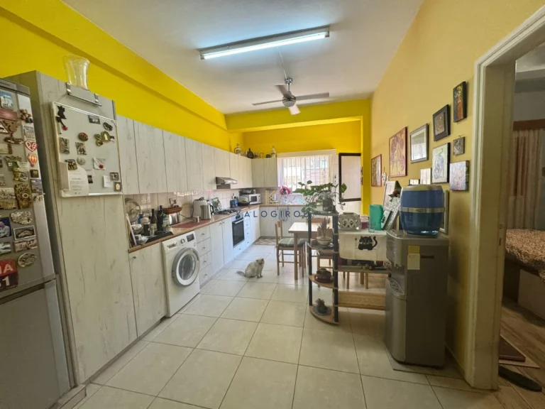 Cheap Houses and Villas for Sale Larnaca up to 500000 euro