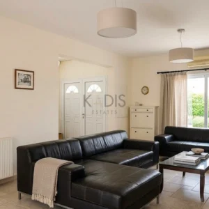 4 Bedroom House for Sale in Parekklisia, Limassol District