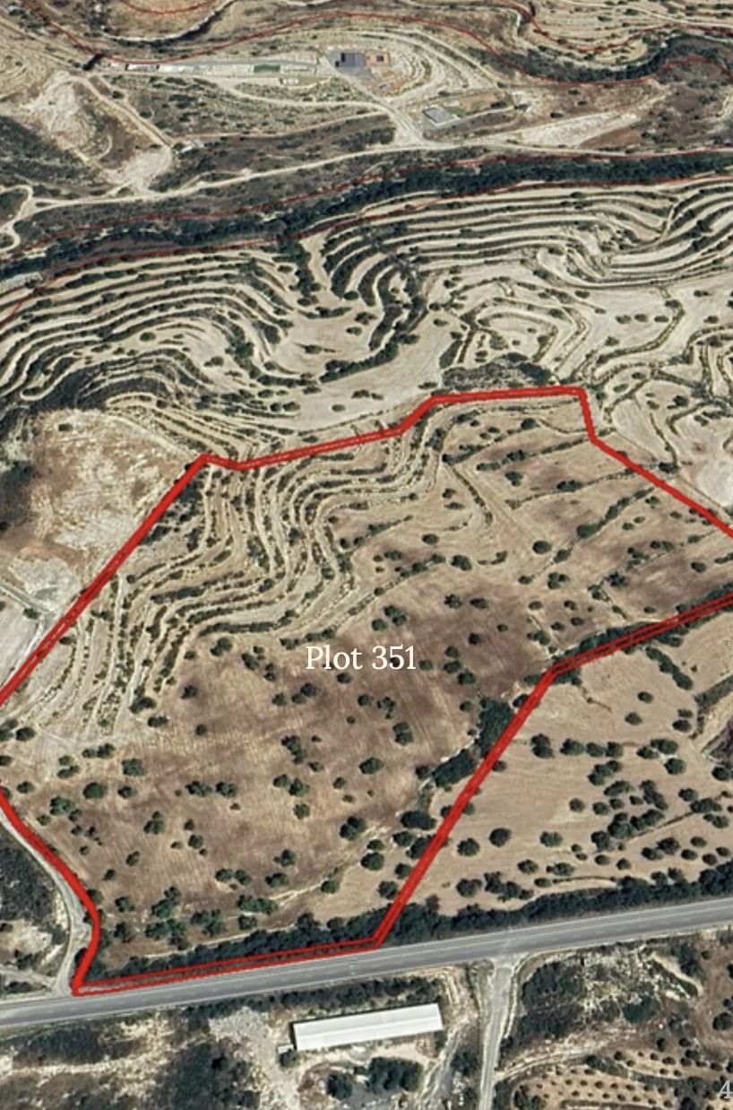 77,347m² Plot for Sale in Paramytha, Limassol District