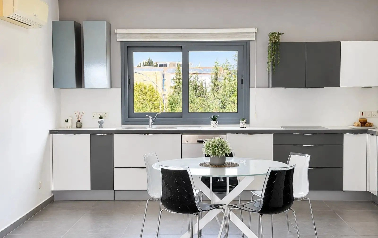 3 Bedroom Apartment for Sale in Mouttagiaka Tourist Area, Limassol District