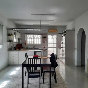 4 Bedroom Apartment for Rent in Engomi, Nicosia District