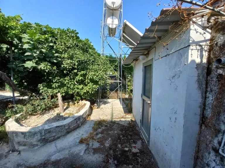 Cheap Houses and Villas for Sale Larnaca up to 300000 euro