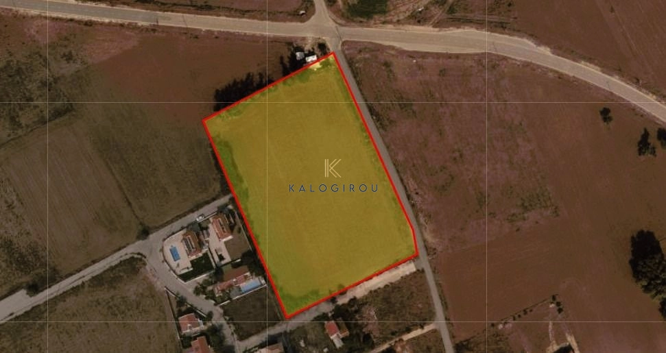 10,458m² Plot for Sale in Pervolia Larnacas