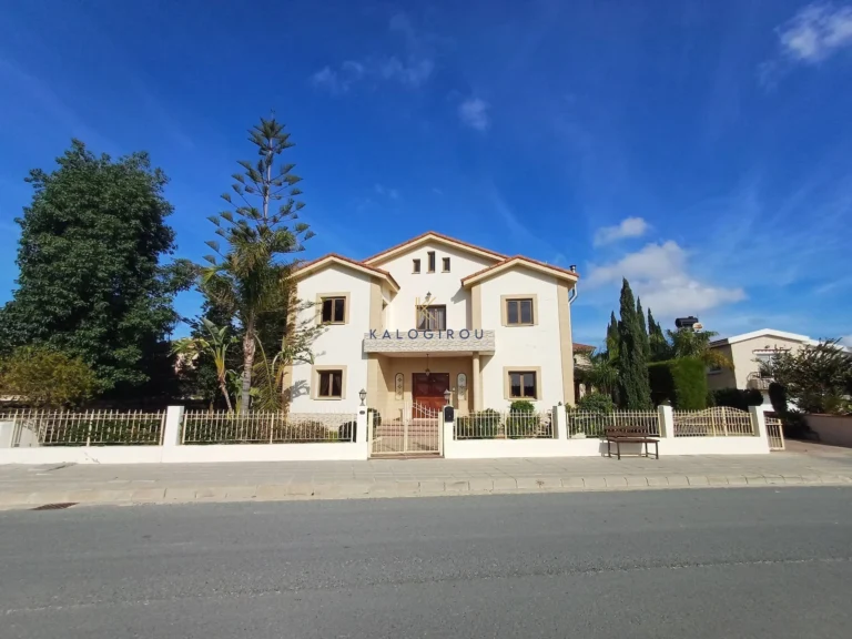 Cheap Houses and Villas for Sale Larnaca up to 700000 euro