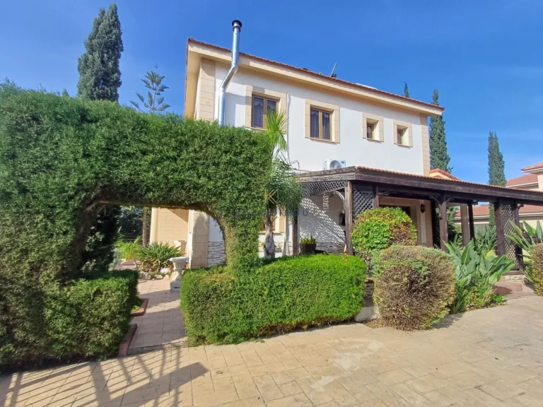 Cheap Houses and Villas for Sale Larnaca up to 700000 euro