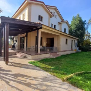 4 Bedroom House for Sale in Aradippou, Larnaca District
