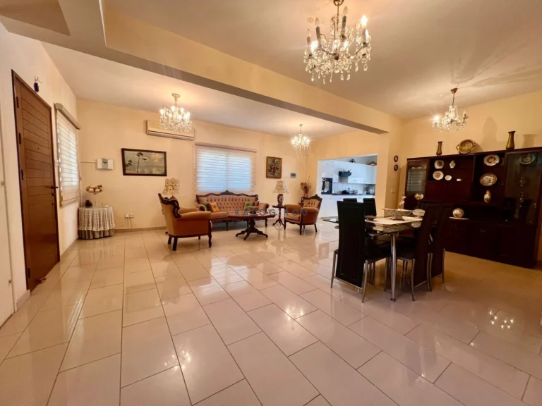 Cheap Houses and Villas for Sale Larnaca up to 800000 euro