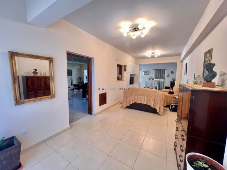 Cheap Houses and Villas for Sale Larnaca up to 800000 euro