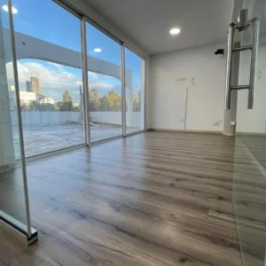 350m² Office for Rent