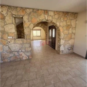 4 Bedroom House for Rent in Parekklisia, Limassol District