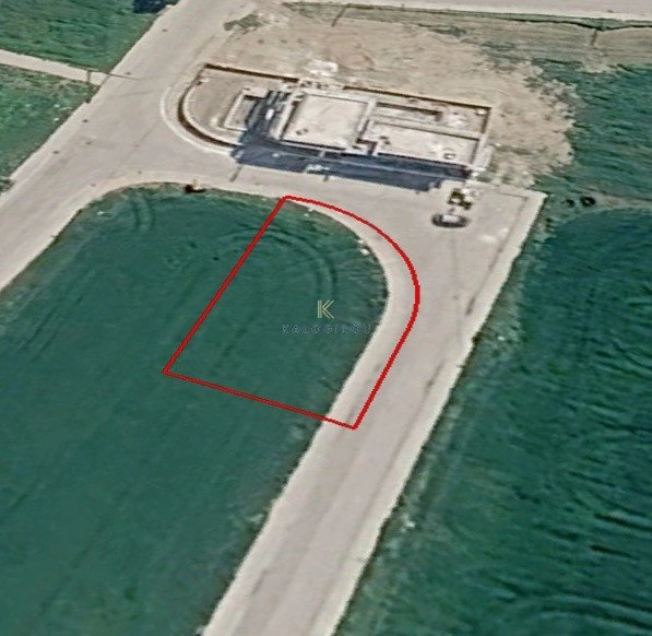 648m² Plot for Sale in Pervolia Larnacas