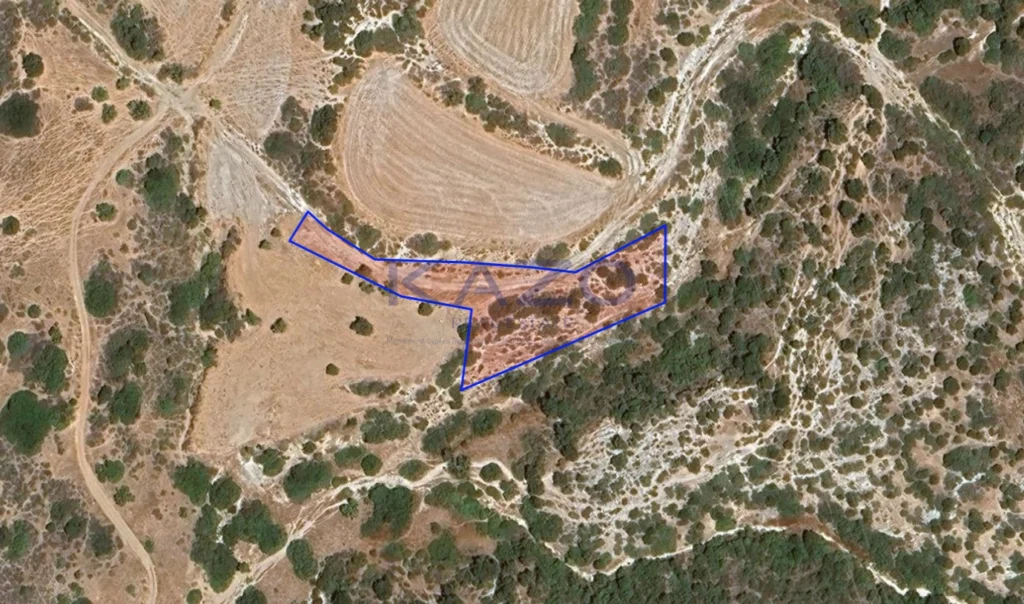 3,011m² Plot for Sale in Paphos District