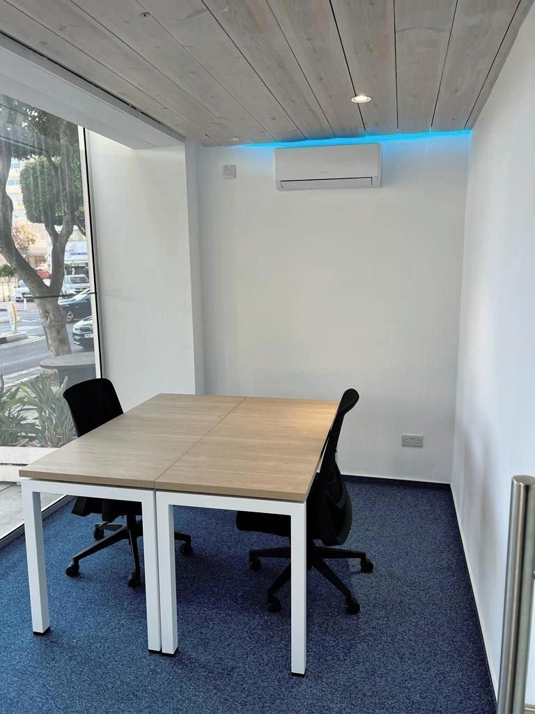100m² Office for Rent in Larnaca – Agios Nikolaos, Limassol District
