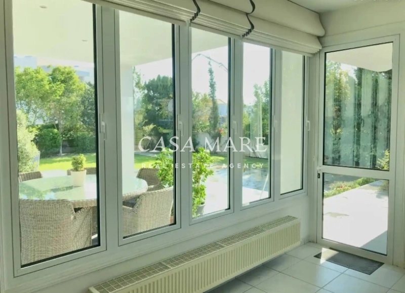 5 Bedroom House for Sale