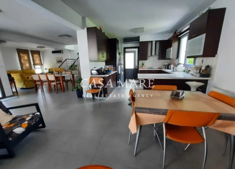 4 Bedroom House for Sale