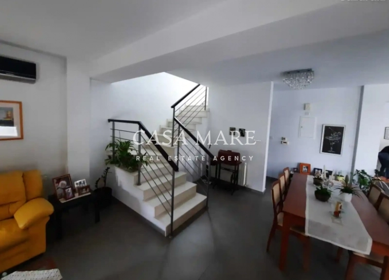 4 Bedroom House for Sale