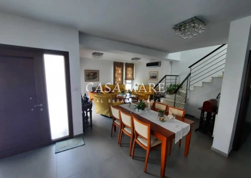 4 Bedroom House for Sale
