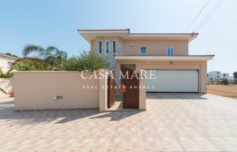 4 Bedroom House for Sale