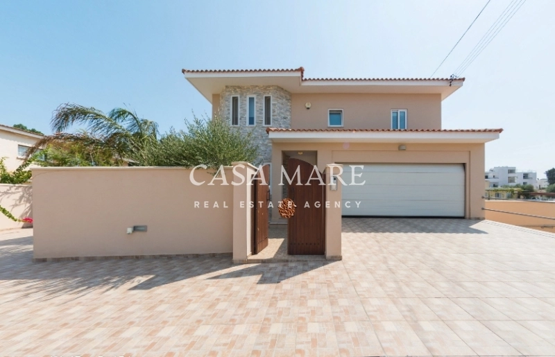 4 Bedroom House for Sale