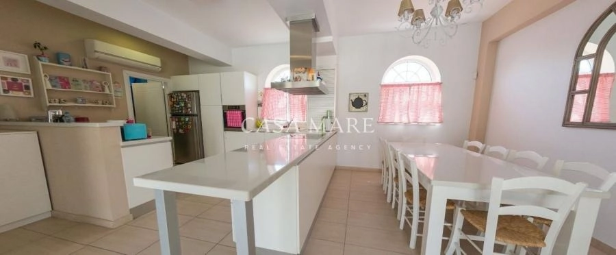 4 Bedroom House for Sale