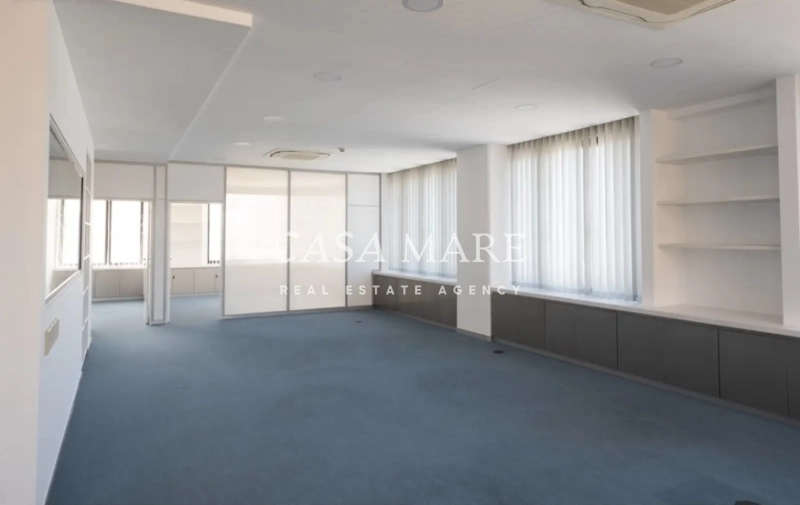 237m² Office for Rent