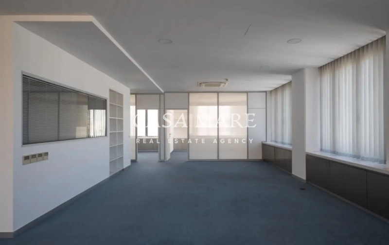 237m² Office for Rent