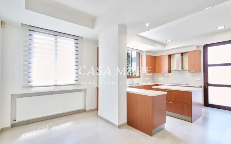 6+ Bedroom House for Sale in Strovolos