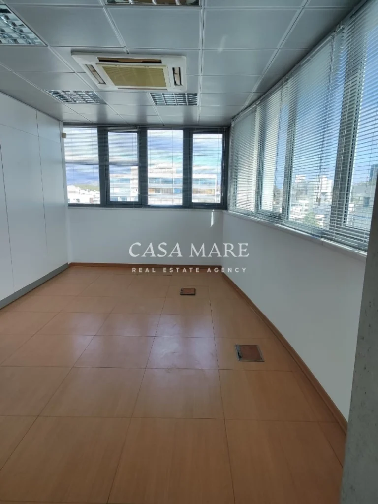130m² Office for Rent
