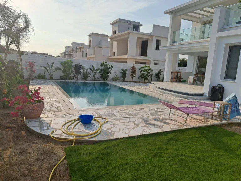 Cheap Houses and Villas for Sale Larnaca up to 600000 euro