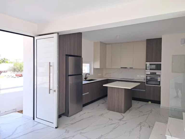 Cheap Houses and Villas for Sale Larnaca up to 600000 euro