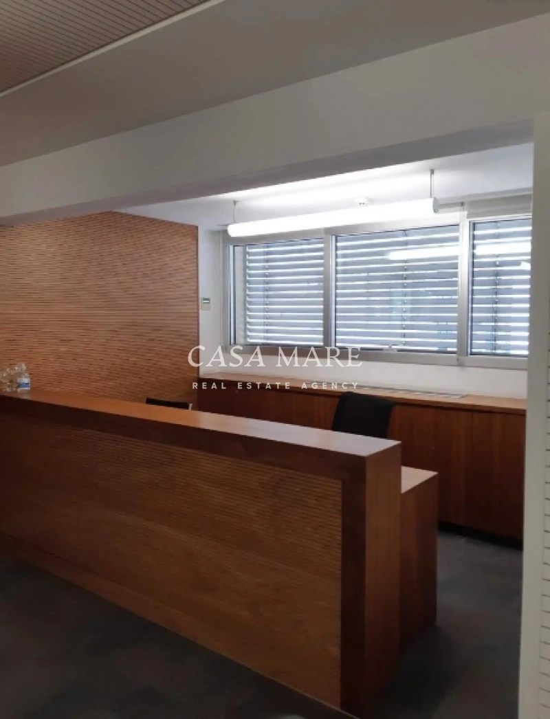 250m² Office for Rent