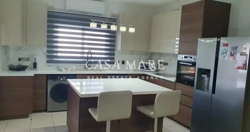 4 Bedroom House for Sale