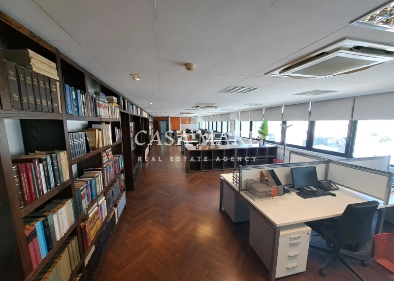 339m² Office for Sale