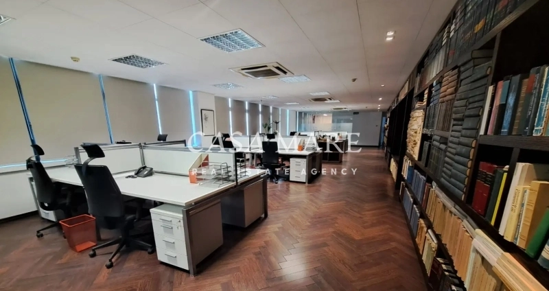 339m² Office for Sale