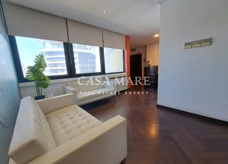 339m² Office for Sale