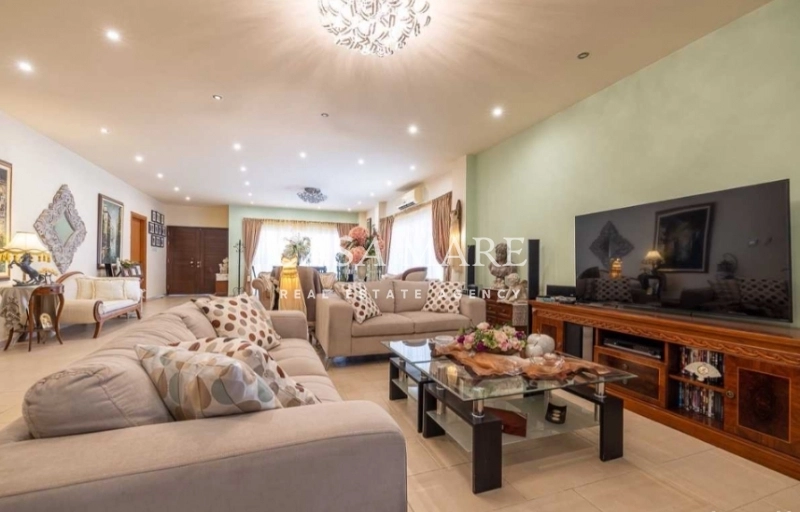 4 Bedroom House for Sale